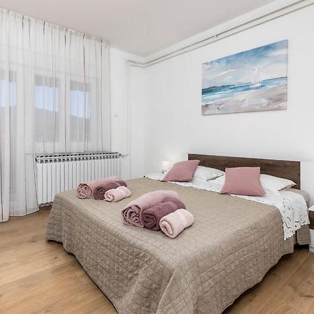 Apartman Nora Mucici Esterno foto
